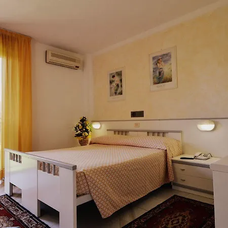 Rio Hotel 3*